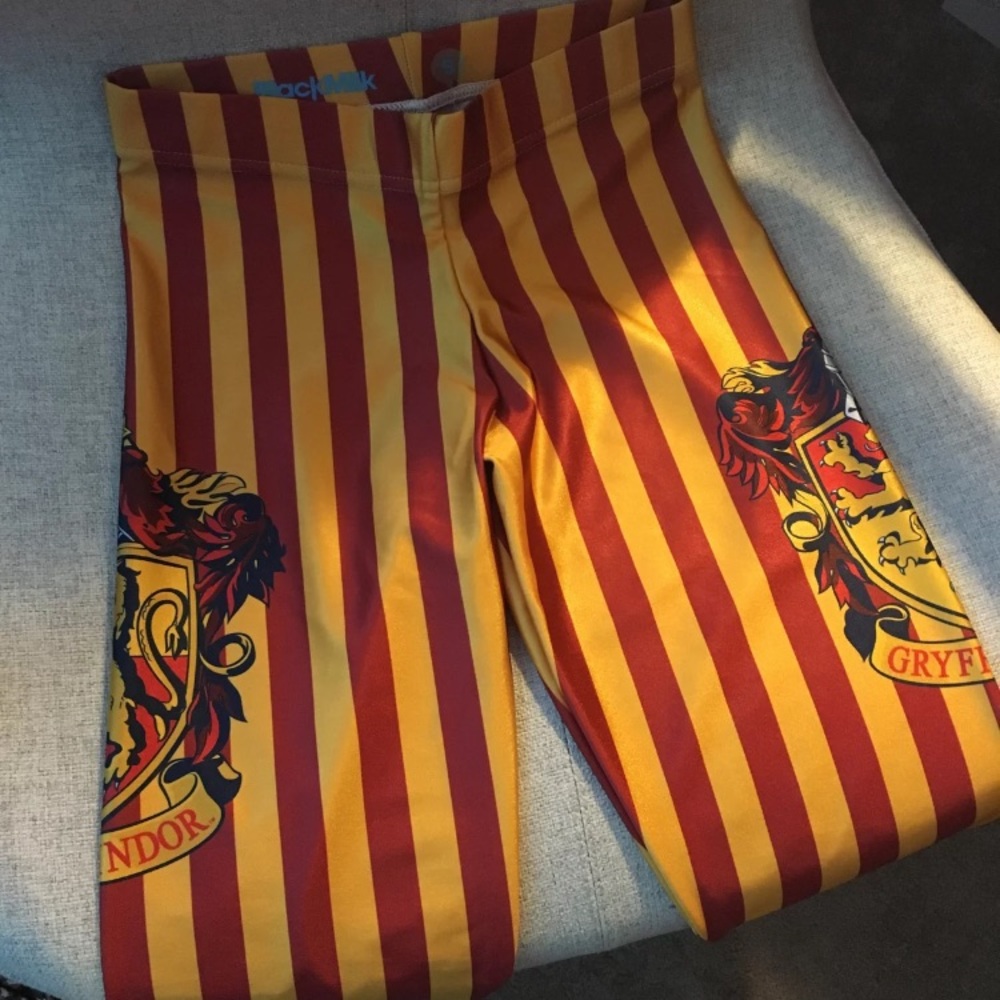 BlackMilk Harry Potter Gryffindor Leggings - Picture 2 of 5